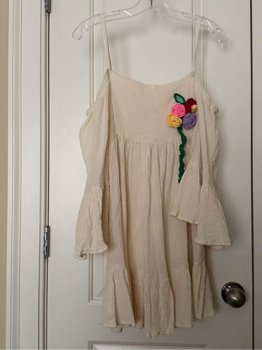 SU Kolekslyon Cream Gauze Boho Babydoll Mini Dress with Crochet Floral Applique